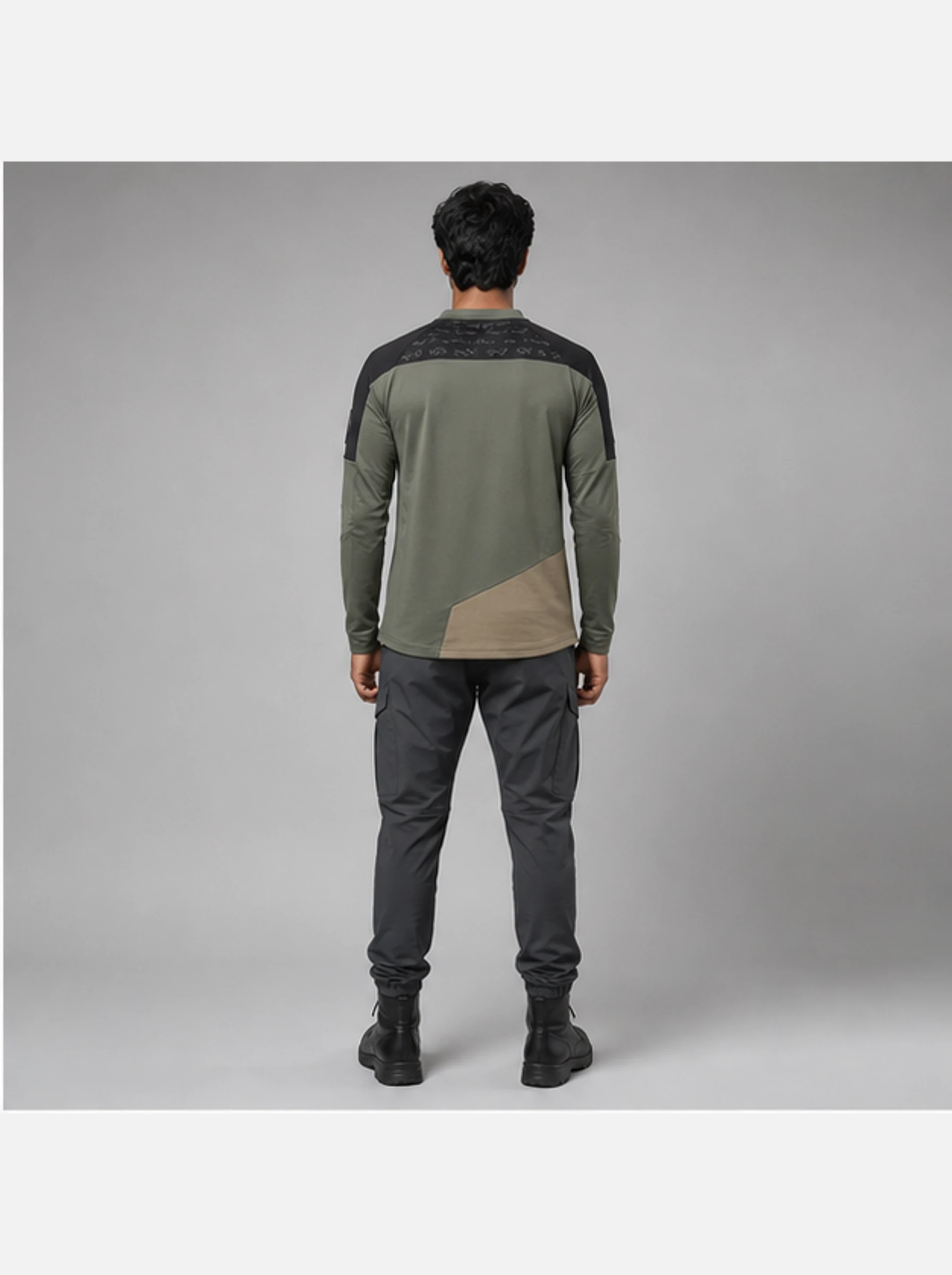 Transit Henley back view - Clothixpack technical shirt
